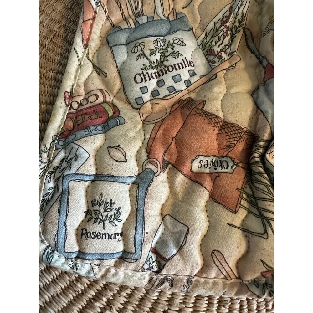 Two Cloth Vintage Recipe Cookbook oven mits
